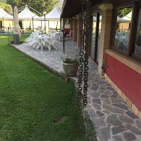 Hotel River Civitella Roveto Exteriör bild