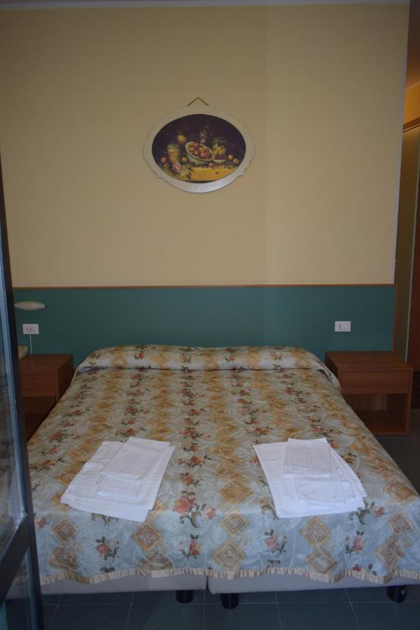 Hotel River Civitella Roveto Exteriör bild